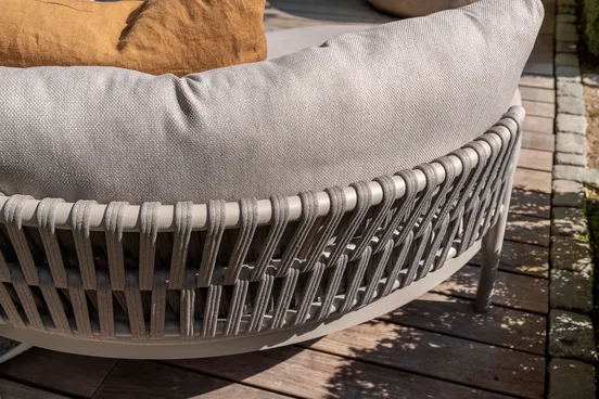 Catalana SET cloud 2-zitsbank + chaise lounge details, 4 Seasons Outdoor, tuinmeubels.nl